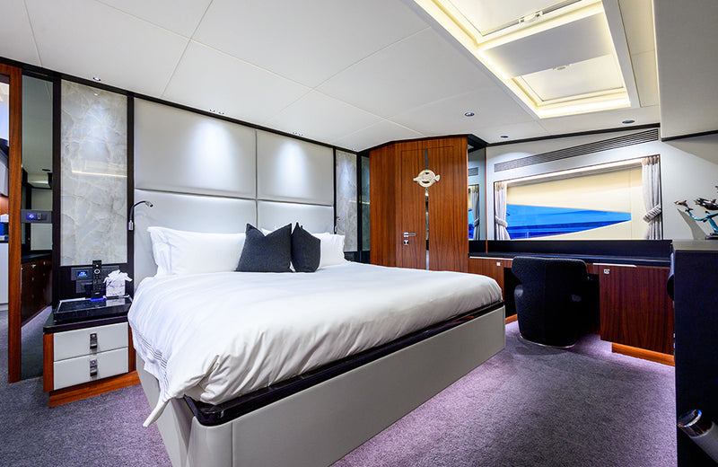 Super Yacht, Elegant Control